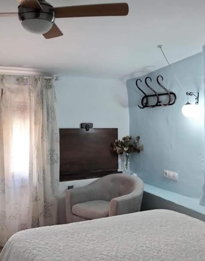 Hostal Los Aromas Villena Dış mekan fotoğraf